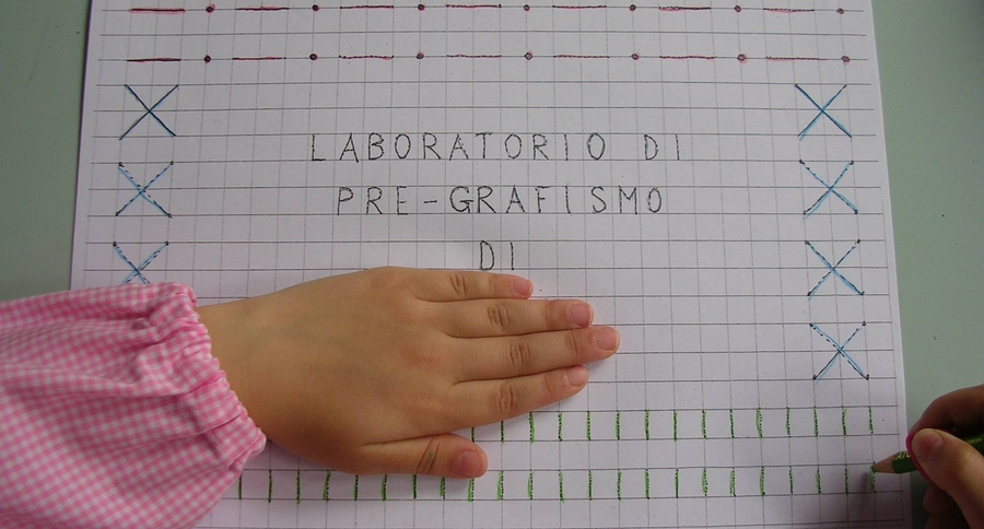 Completiamo i vari grafismi della prima scheda